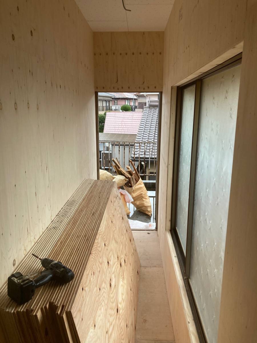 まどありー。の勝手口ドア新設の施工前の写真1