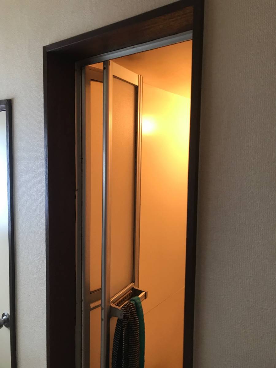 まどありー。の片開きの扉タイプへ交換の施工前の写真1