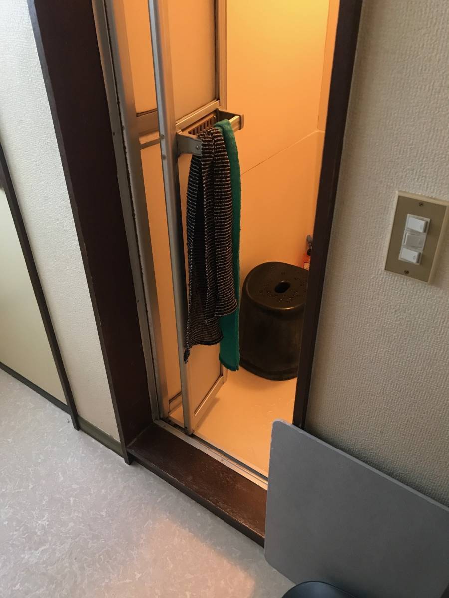 まどありー。の片開きの扉タイプへ交換の施工前の写真2