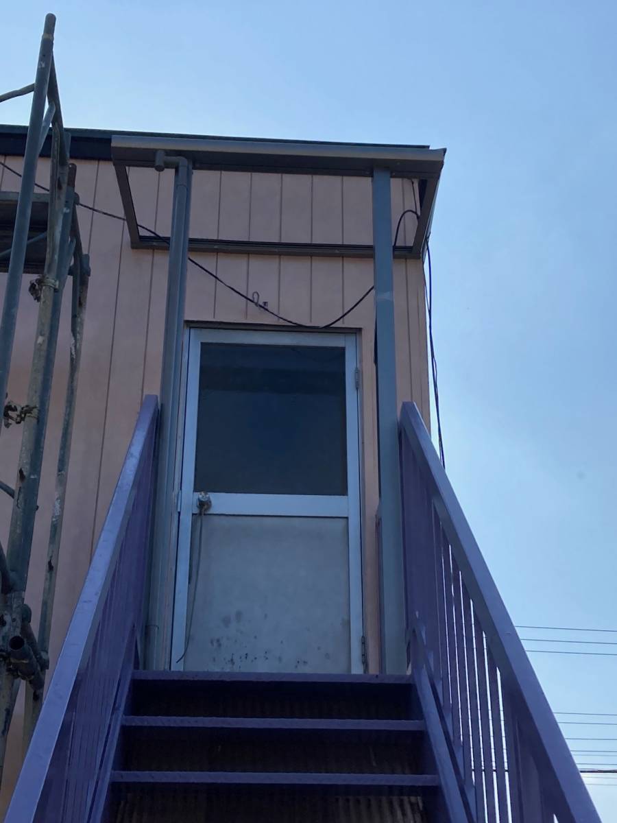 まどありー。の雨除け対策の施工前の写真2