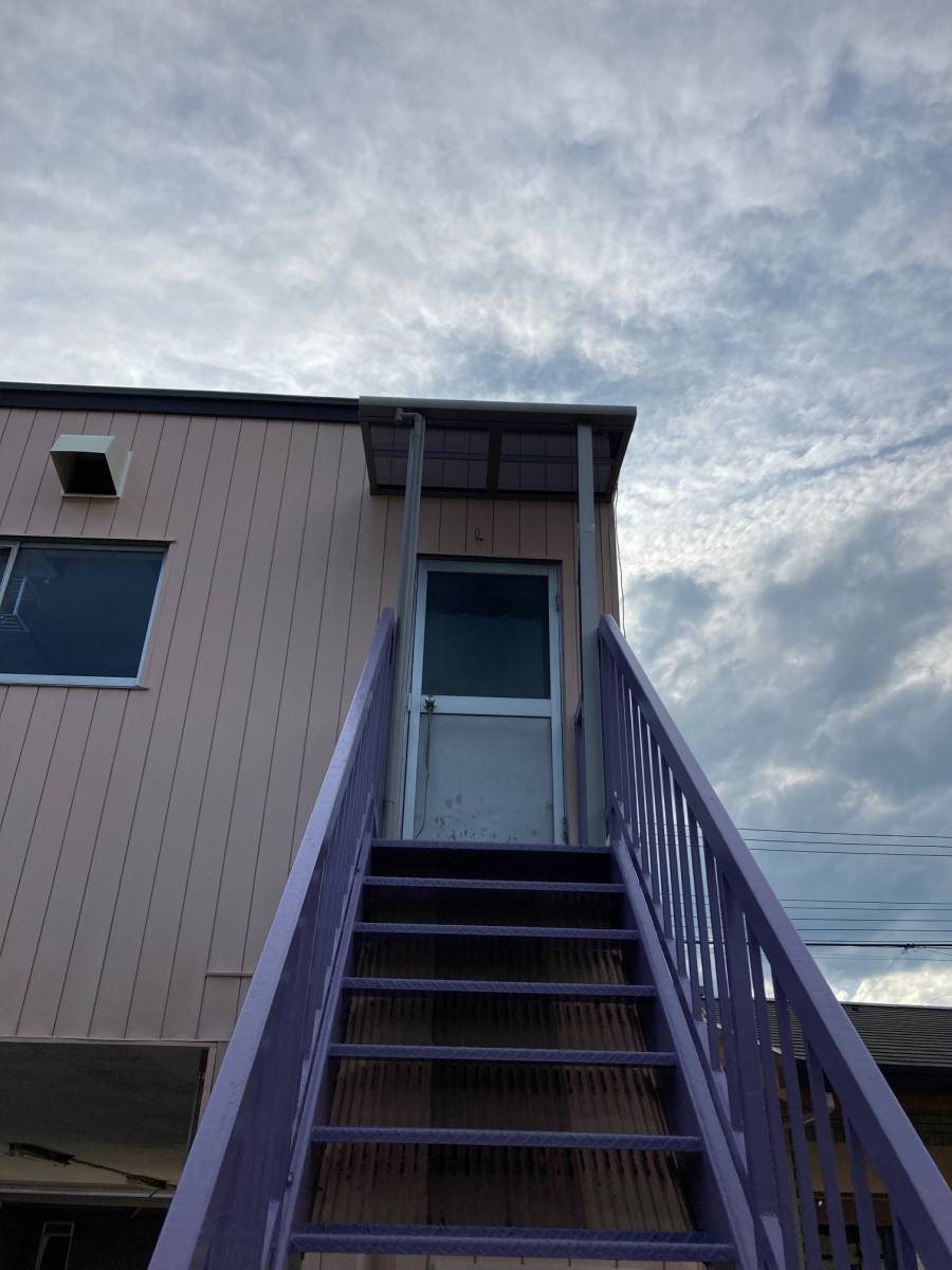 まどありー。の雨除け対策の施工前の写真3