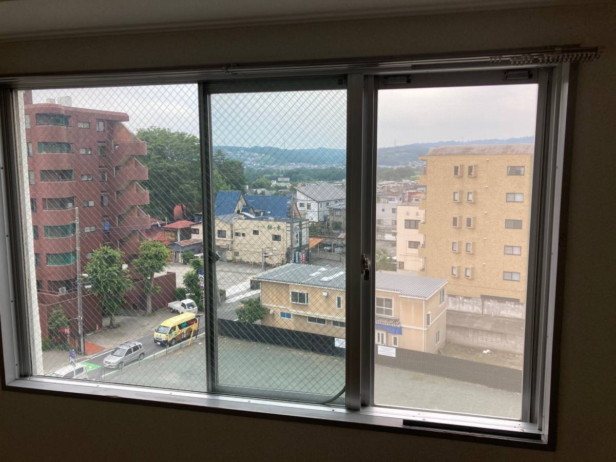 まどありー。のガラスを同一へ交換の施工前の写真1