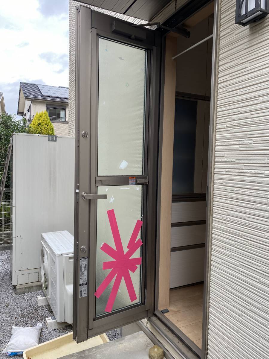 まどありー。のガラス交換の施工前の写真1