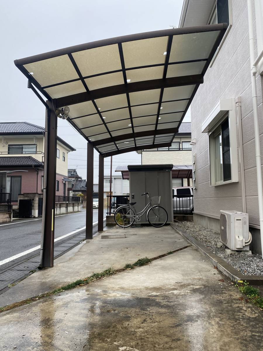 まどありー。のカーポートの屋根材交換の施工前の写真1