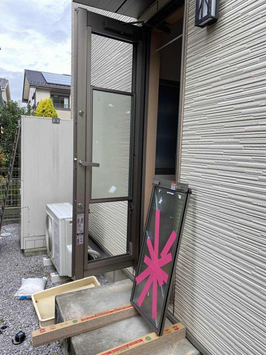 まどありー。のガラス交換の施工前の写真2