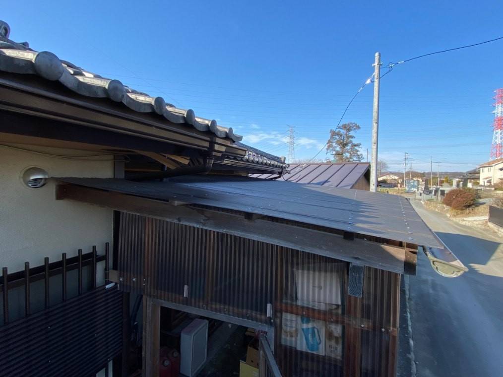 まどありー。太田店の屋根材の交換の施工前の写真2