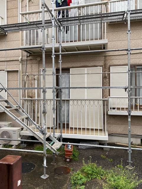 まどありー。の補強作業の施工前の写真1