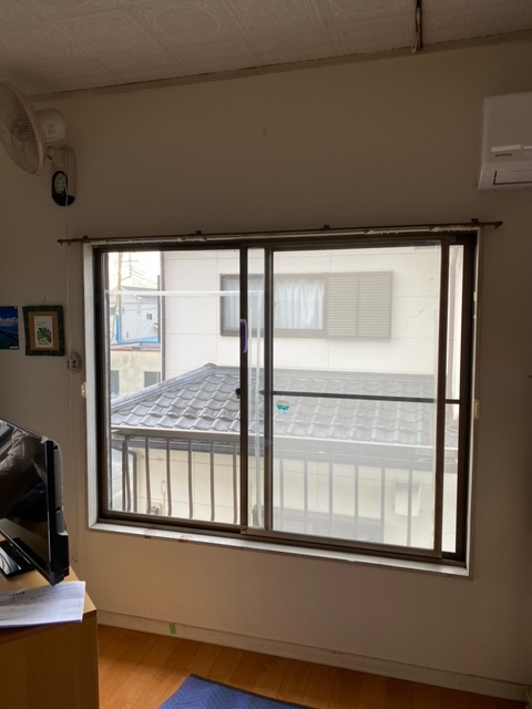 まどありー。の内窓サッシ設置の施工前の写真1