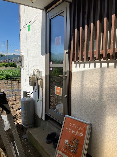 まどありー。太田店の勝手口ドアの交換工事の施工後の写真1