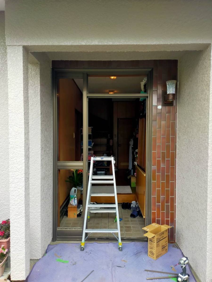 まどありー。太田店の玄関ドア交換の施工後の写真1