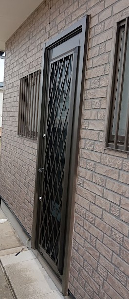 まどありー。太田店のリシェント勝手口ドアの施工後の写真1