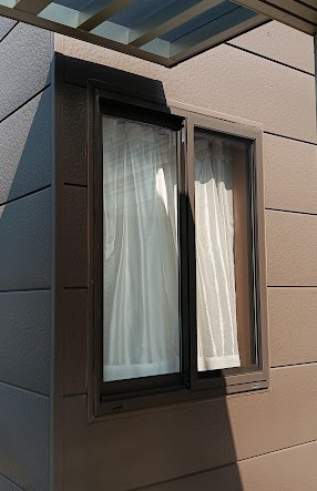 まどありー。太田店の防犯対策　面格子設置の施工前の写真1