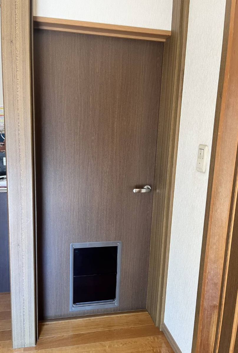 まどありー。太田店のペットドア設置しましたの施工後の写真2