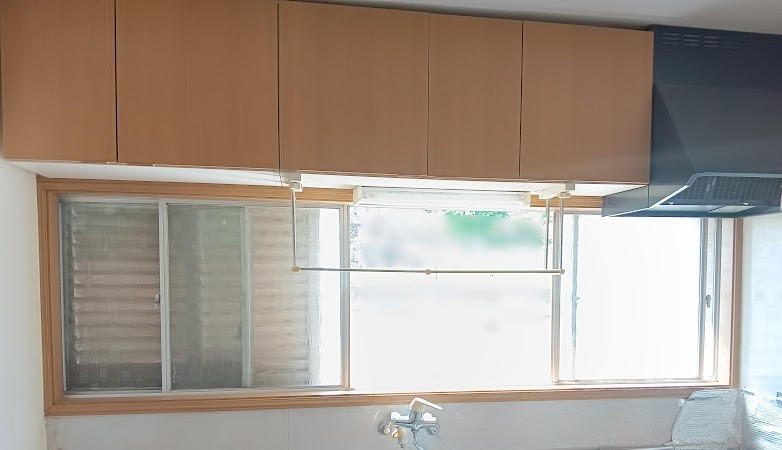 まどありー。太田店のキッチン窓に内窓設置の施工前の写真1