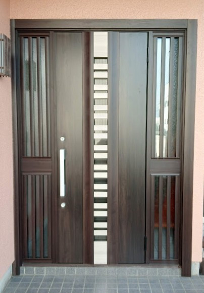 まどありー。太田店のお家の顔をリフレッシュの施工後の写真1