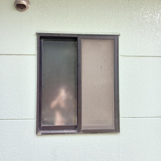 まどありー。太田店の窓の悩みもパッとスッキリの施工前の写真1