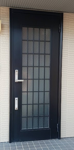 まどありー。太田店のカバー工法であっという間リフォーム完了の施工前の写真1